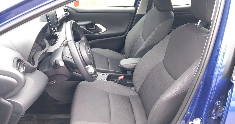 Toyota Yaris cena 87900 przebieg: 34000, rok produkcji 2022 z Radłów małe 121